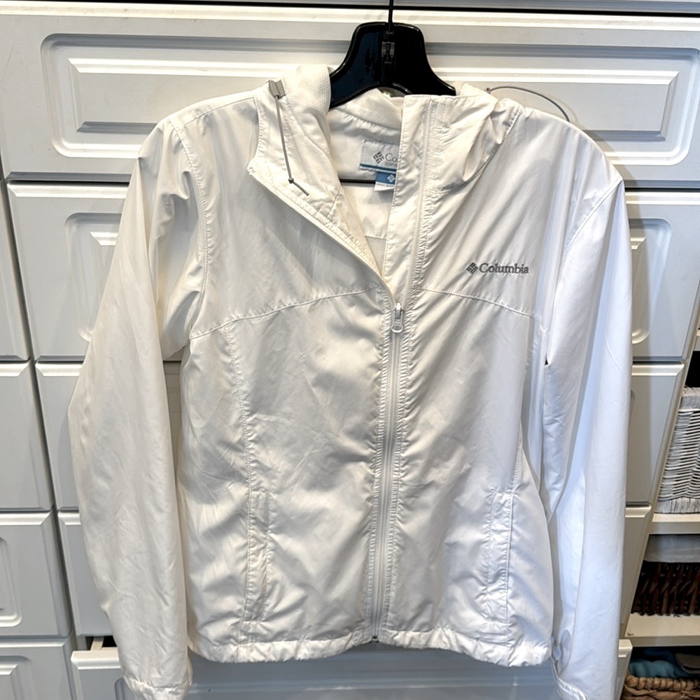 Columbia lightweight white hooded jacket